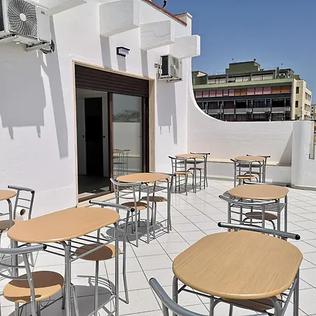 住宿加早餐酒店 Scirocco E Tramontana 加利波利